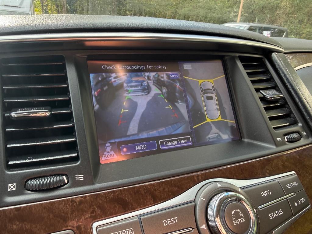 Infiniti QX80 photo 5