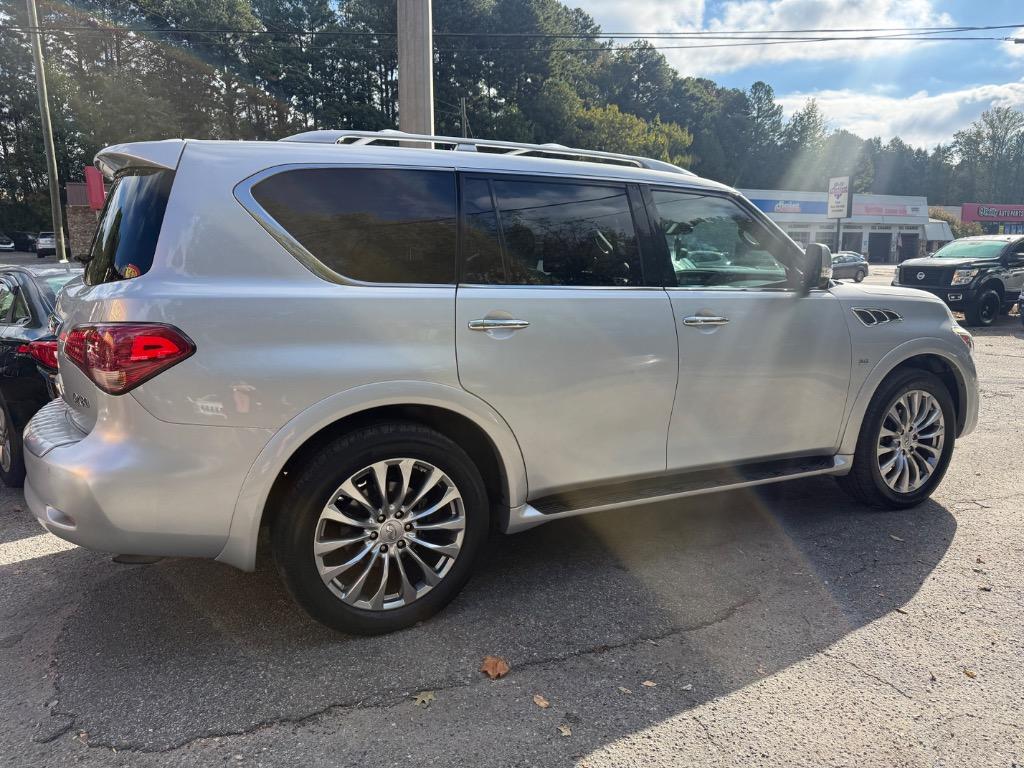 Infiniti QX80 photo 22