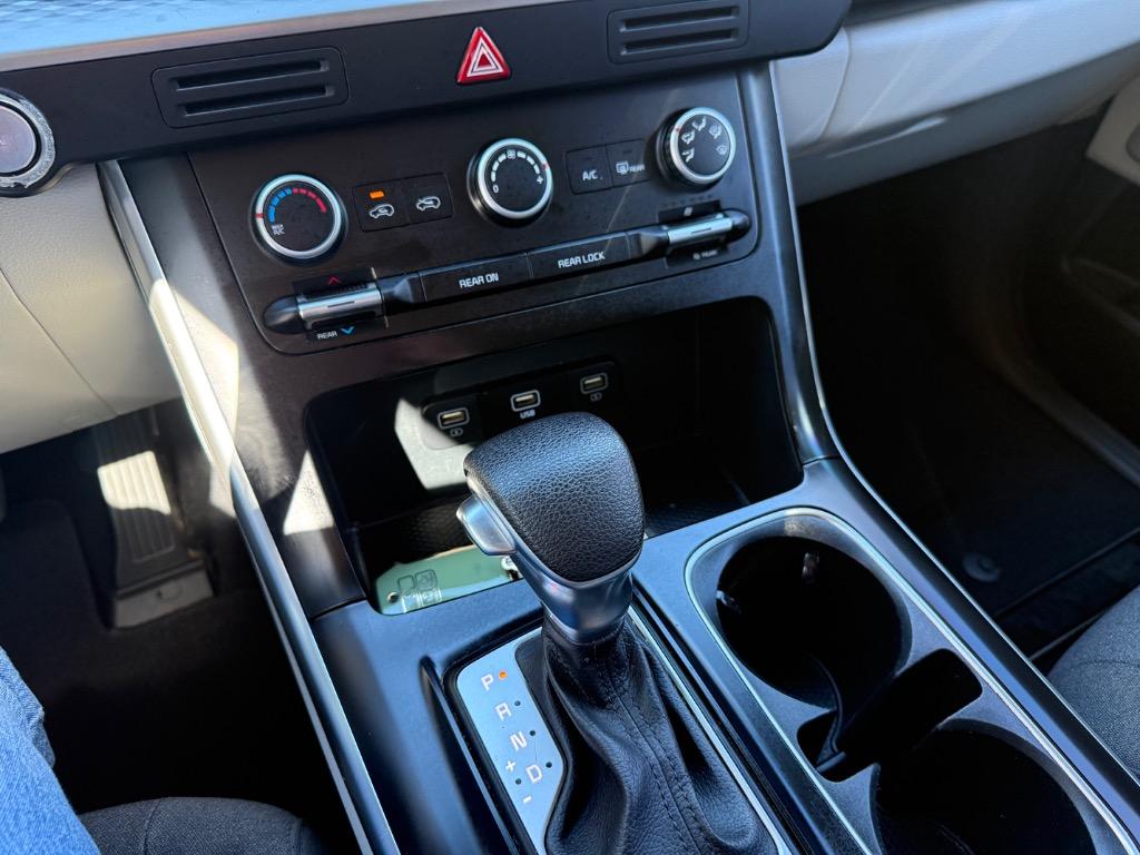 Kia Carnival photo 4